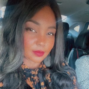 Meet your Posher, Tania